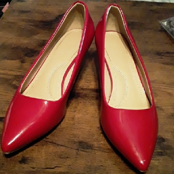 Dream Pairs Shoes - Sexy Red Sz 9 Dream Pairs Kitten Heel Gorgeous Pumps